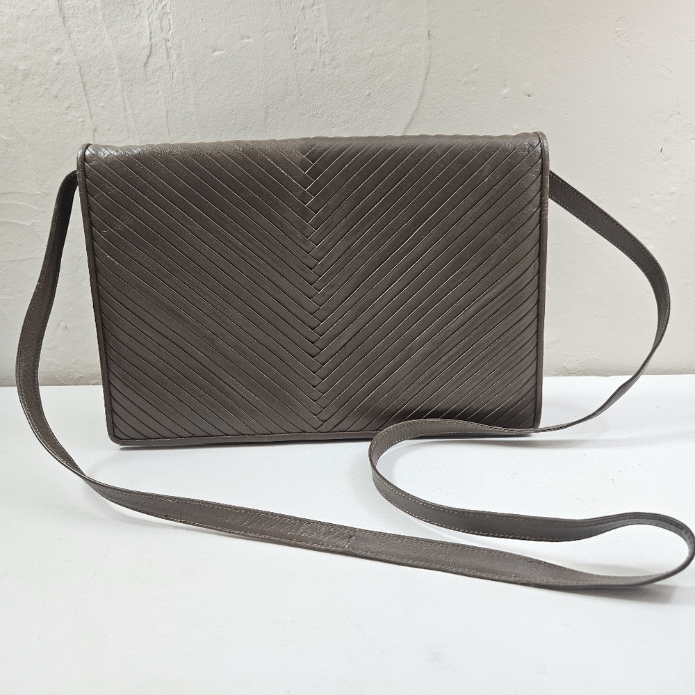 Vintage Bloomingdale's Taupe Leather Chevron Shoulder Bag